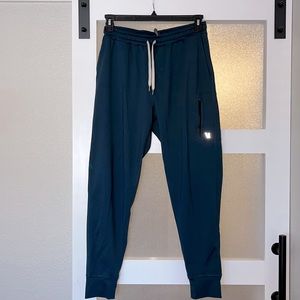 Vuori Sunday Jogger Medium EUC